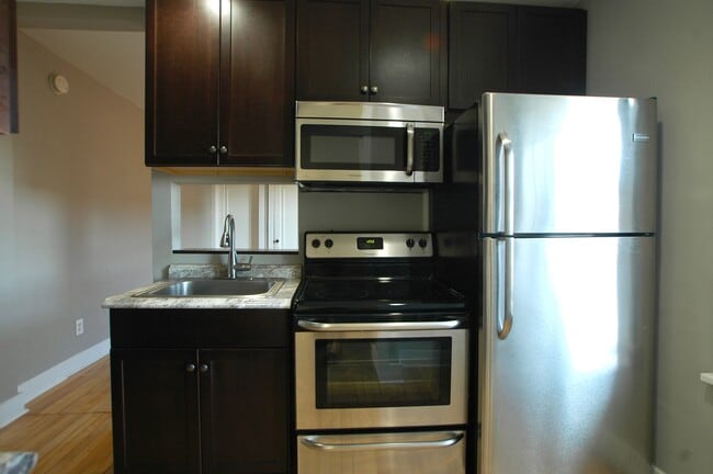 108 King St, Unit 301 in Sun Prairie, WI - Building Photo - Building Photo
