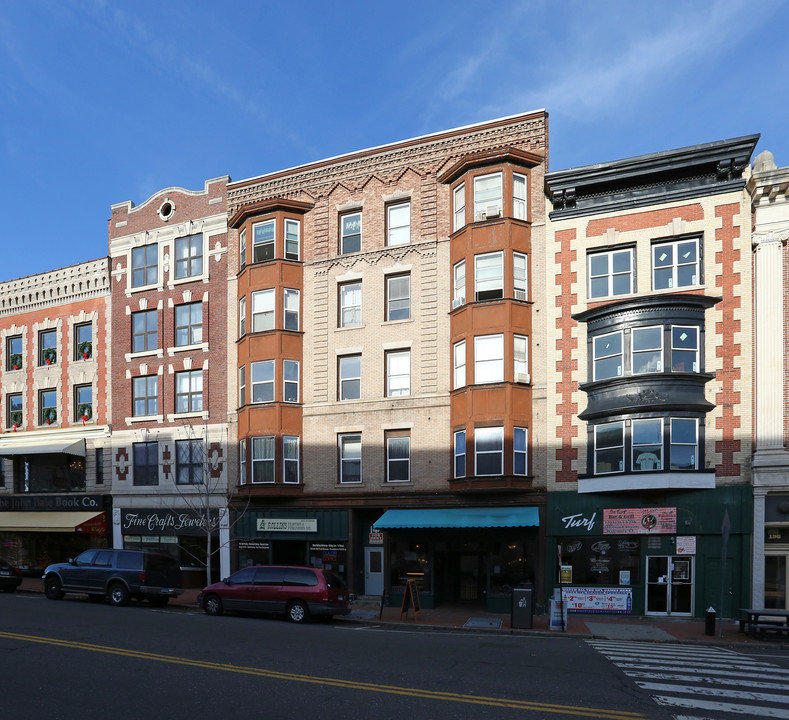 146 Grand St in Waterbury, CT - Foto de edificio