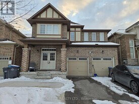 12 Polstar Rd in Brampton, ON - Building Photo
