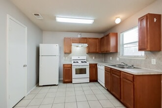 17406 Wigeon Way Dr in Humble, TX - Building Photo - Building Photo