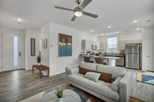 Estates at Plum Creek in Kyle, TX - Building Photo