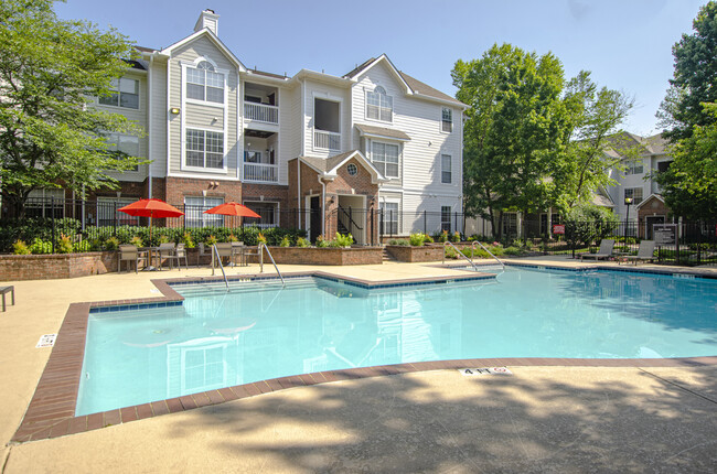 Wyndchase Bellevue Apartments in Nashville, TN - Foto de edificio - Building Photo