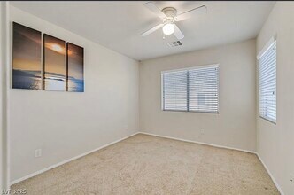 1129 Autumn Dove Ct in Henderson, NV - Building Photo - Building Photo