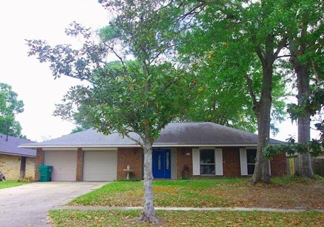 1030 Rue Corton in Slidell, LA - Building Photo - Building Photo