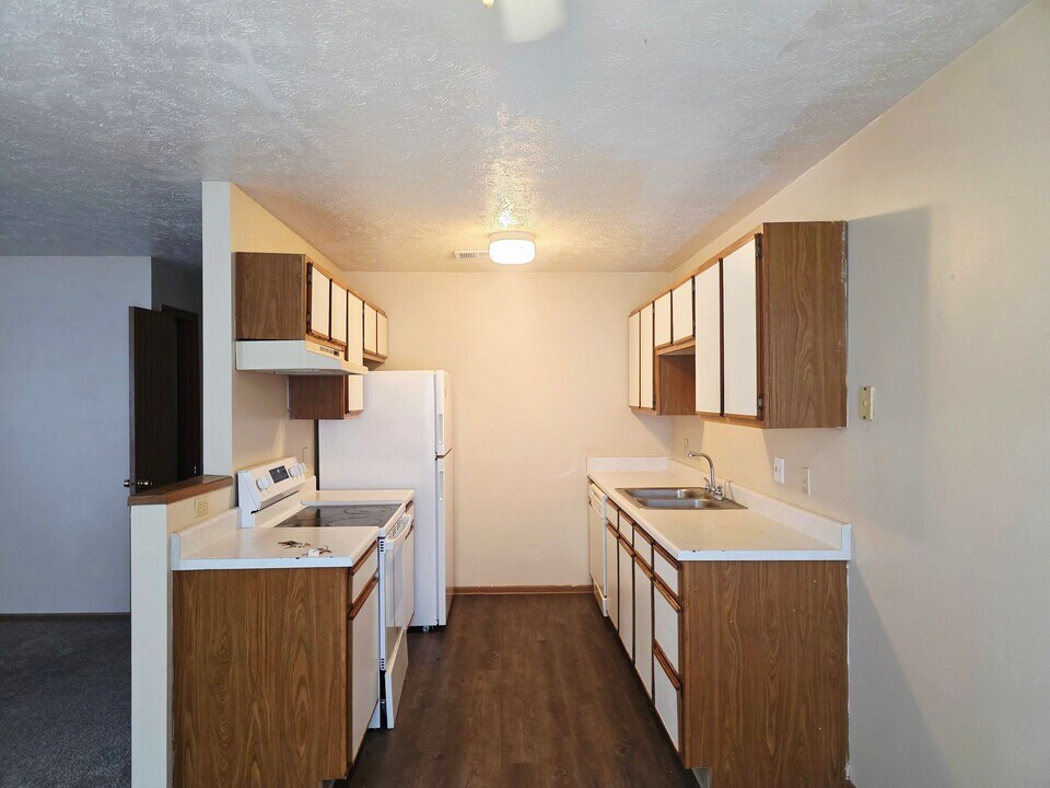 4873 Marshall Dr in Omaha, NE - Building Photo