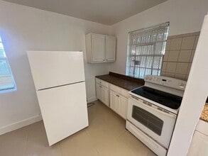 7535 NW 4th Ct in Miami, FL - Building Photo - Building Photo