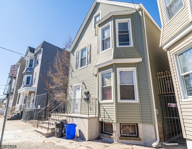 701 S 18th St-Unit -1 in Newark, NJ - Building Photo - Building Photo