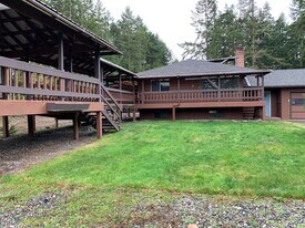 381 Daisey King Rd in Sequim, WA - Building Photo