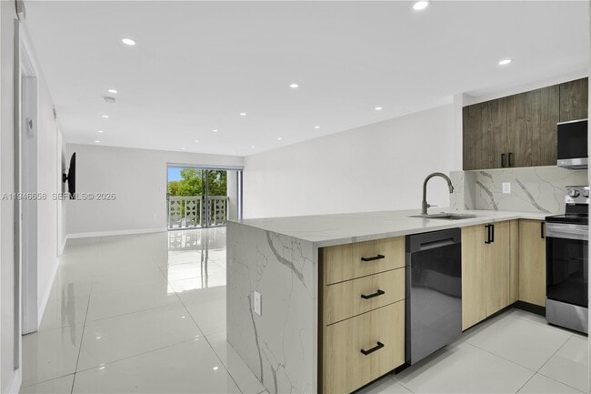 4141 Nautilus Dr in Miami, FL - Building Photo - Building Photo