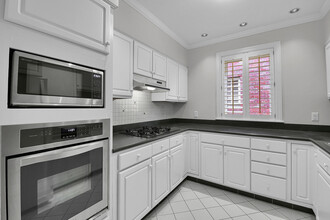 7379 Pershing Ave in University City, MO - Building Photo - Building Photo