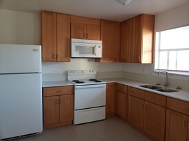1201 N College St in Killeen, TX - Building Photo