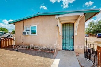200 St Francis Rd NW in Albuquerque, NM - Building Photo - Building Photo