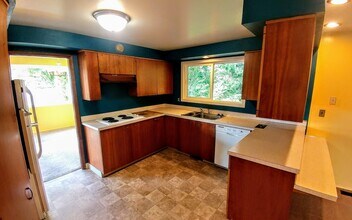 1415 E 31st Ave in Eugene, OR - Building Photo - Building Photo