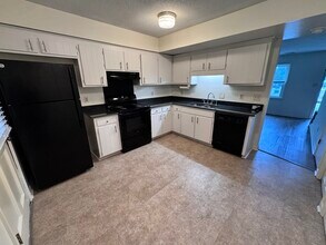 617 Safran Ct in Raleigh, NC - Building Photo - Building Photo