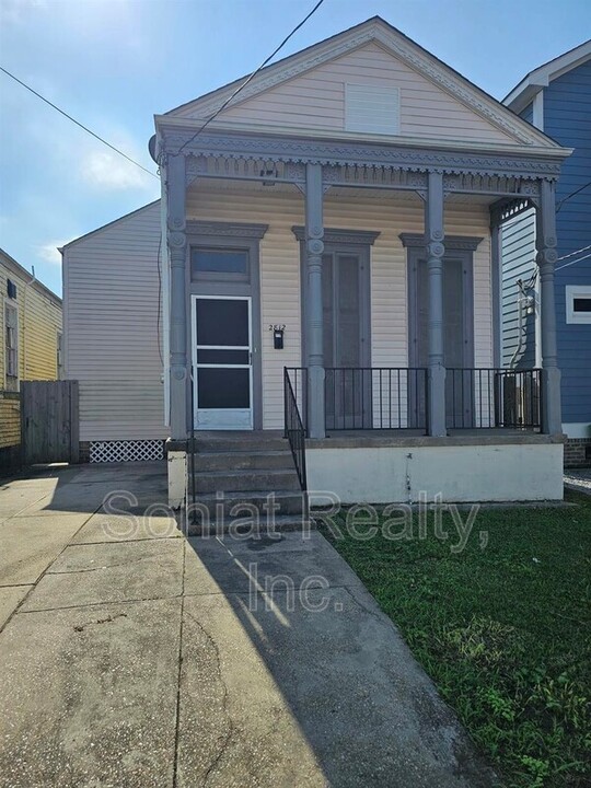 2812 Cleveland Ave in New Orleans, LA - Building Photo