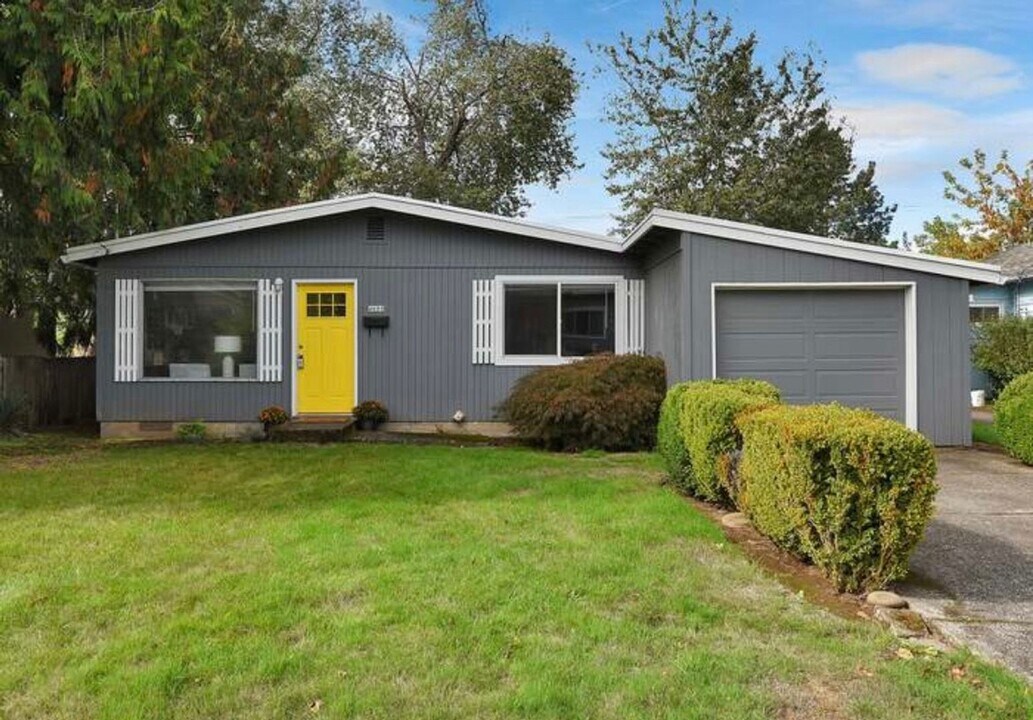 4609 SE 47th Ave in Portland, OR - Building Photo