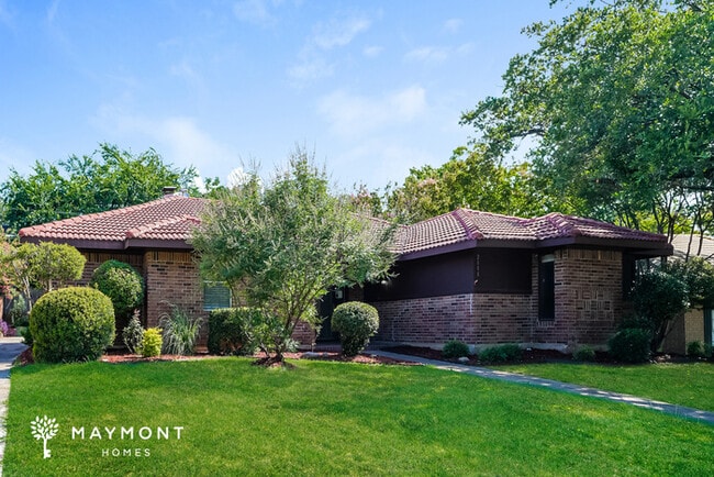 property at 2111 Inverness Dr