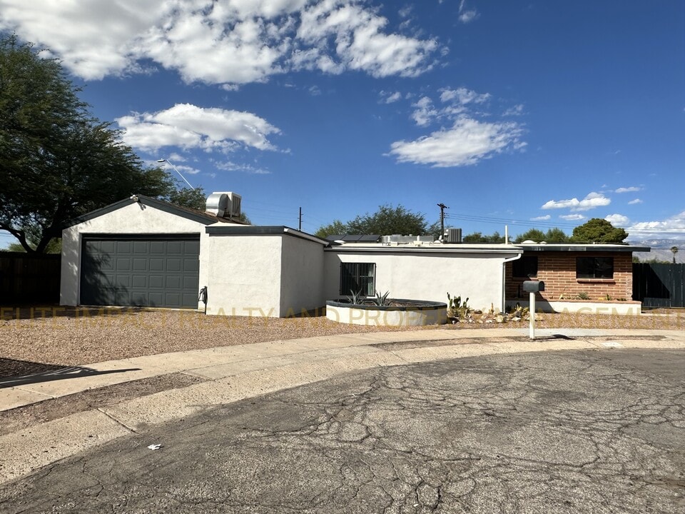 7101 E 33rd Pl in Tucson, AZ - Building Photo