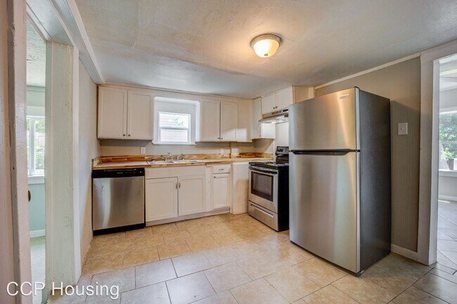 1214 N 44th St photo'