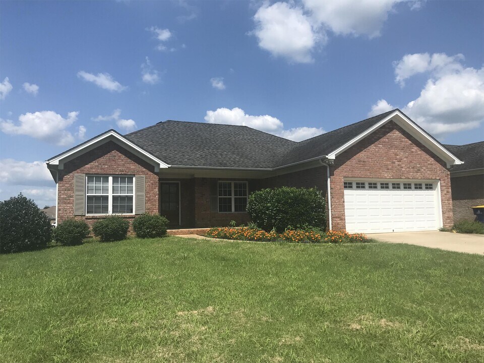 3723 Woodbridge Ln in Bowling Green, KY - Building Photo