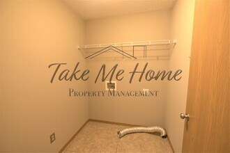 4828 W Skyler Dr in Springfield, MO - Building Photo - Building Photo