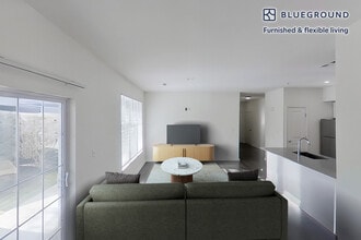 1 Avalon Way in Plymouth, MA - Building Photo - Building Photo