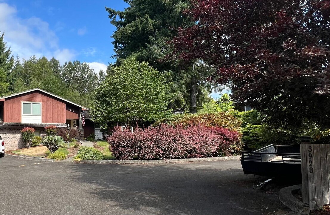 3928 Hillview Ct NW in Olympia, WA - Building Photo