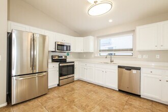 614 E Jeanne Ln in San Tan Valley, AZ - Foto de edificio - Building Photo