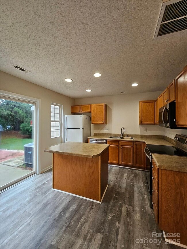 12340 Honey Hill Ln in Charlotte, NC - Building Photo - Building Photo