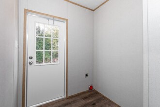 696 Tara Rd in Jonesboro, GA - Foto de edificio - Building Photo