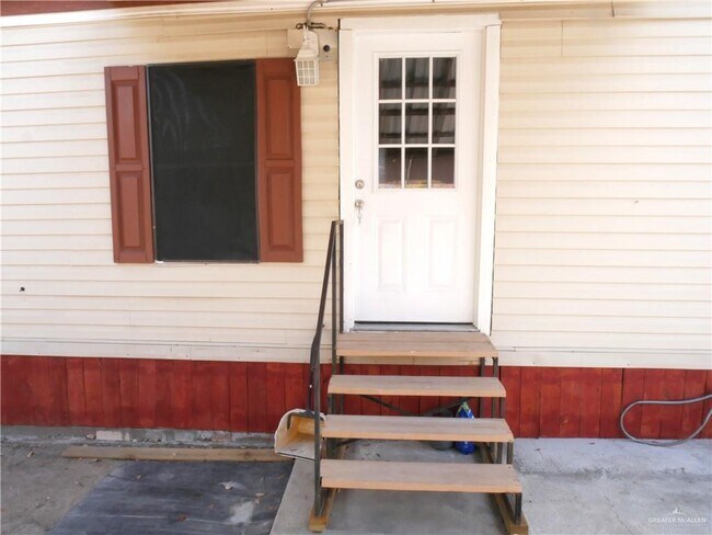 36 Oliva St in Edinburg, TX - Building Photo - Building Photo
