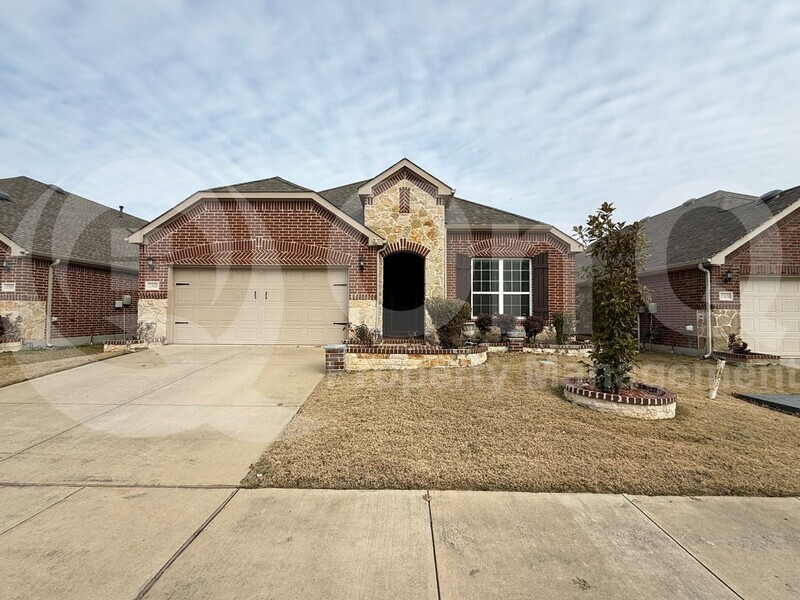 2321 Olivia Ln in Little Elm, TX - Building Photo