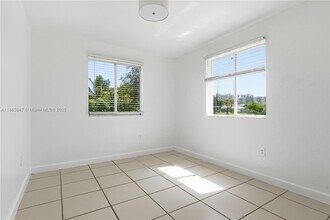 10350 SW 181st St in Miami, FL - Building Photo - Building Photo