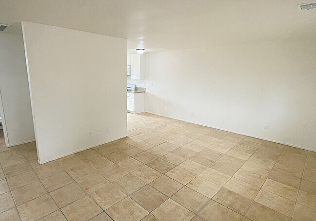 15741 Sago Rd in Apple Valley, CA - Building Photo - Building Photo