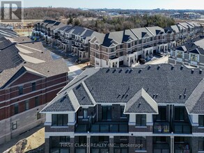 42 George Bales Ln in Richmond Hill, ON - Building Photo - Building Photo