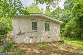 16 Bromack Dr SE in Atlanta, GA - Building Photo - Building Photo