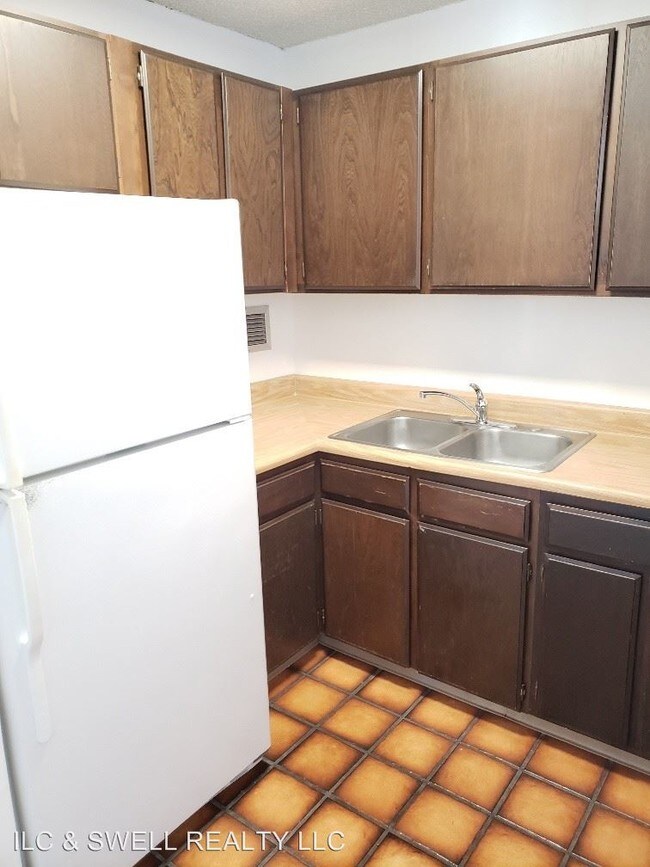 1535 Pensacola St-Unit -#511 in Honolulu, HI - Building Photo - Building Photo