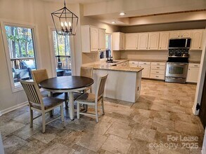 6000 Mallard Grove Rd in Charlotte, NC - Foto de edificio - Building Photo