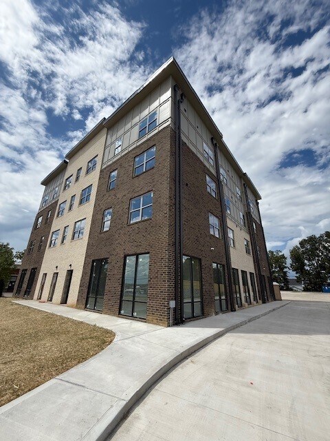 Tower 829 Apartments in Lebanon, TN - Foto de edificio