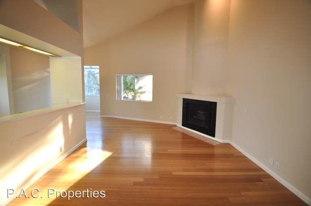 11923 Laurelwood Dr in Studio City, CA - Building Photo