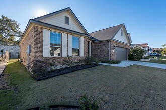421 Skipping Cedar St in San Marcos, TX - Building Photo - Building Photo
