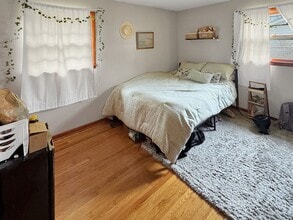 1731 Ridgewood Ave SE in Grand Rapids, MI - Building Photo - Building Photo