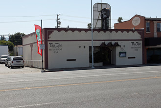 1240 El Camino Real in San Carlos, CA - Building Photo - Building Photo