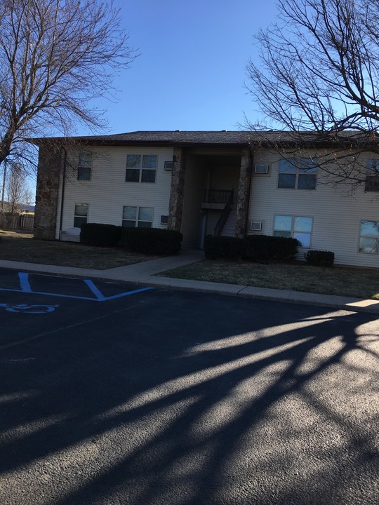 Southview II and III Apartments in Marionville, MO - Foto de edificio