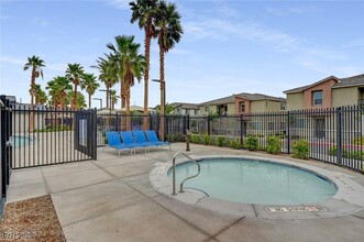 12128 Frost Lime Rd, Unit 1 in Las Vegas, NV - Building Photo - Building Photo