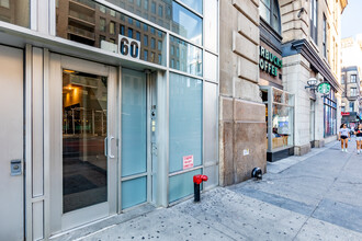 58-60 W 14th St in New York, NY - Building Photo - Building Photo