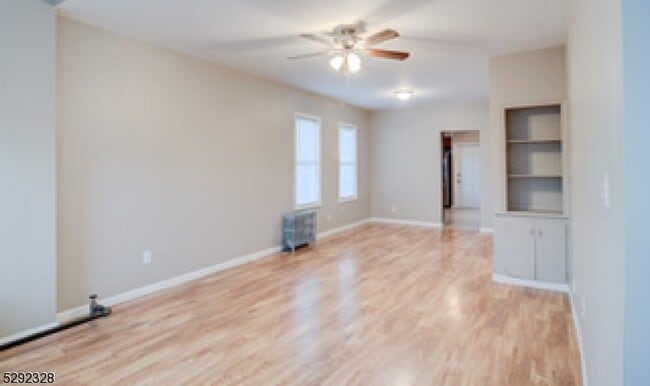 1410 Hussa St in Linden, NJ - Building Photo - Building Photo