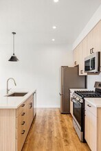 Logan Square Apartments in Denver, CO - Building Photo - Building Photo