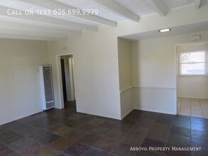 741 E Poppyfields Dr in Altadena, CA - Building Photo - Building Photo