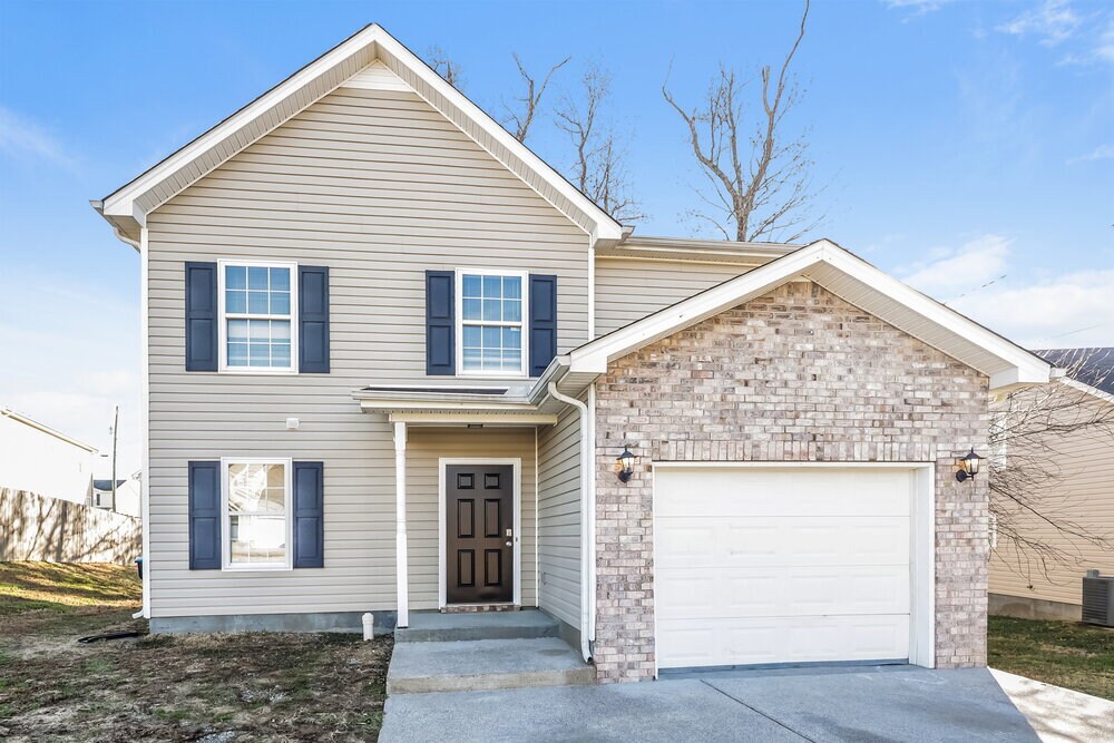 269 Mary Joe Martin Dr in La Vergne, TN - Building Photo